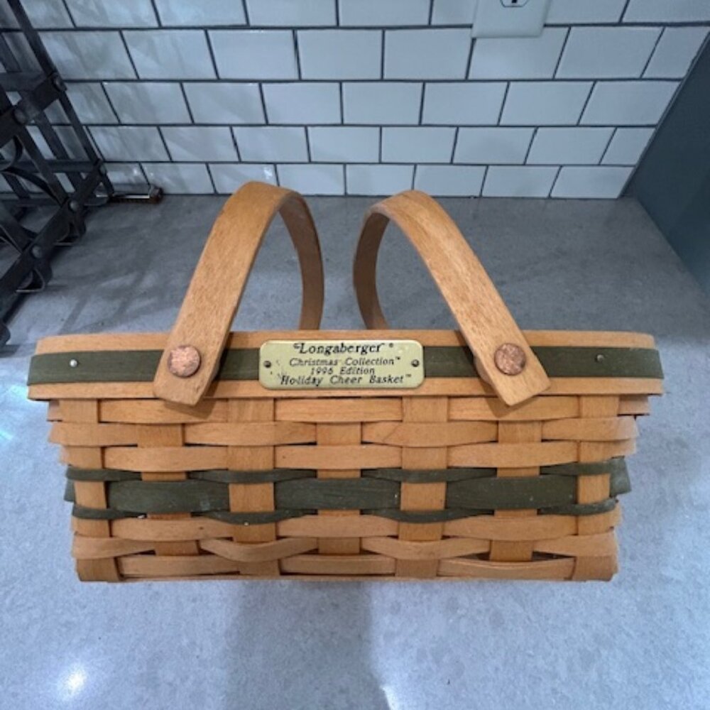 Longaberger Christmas Cheer Basket 1996 w/ plastic liner signed